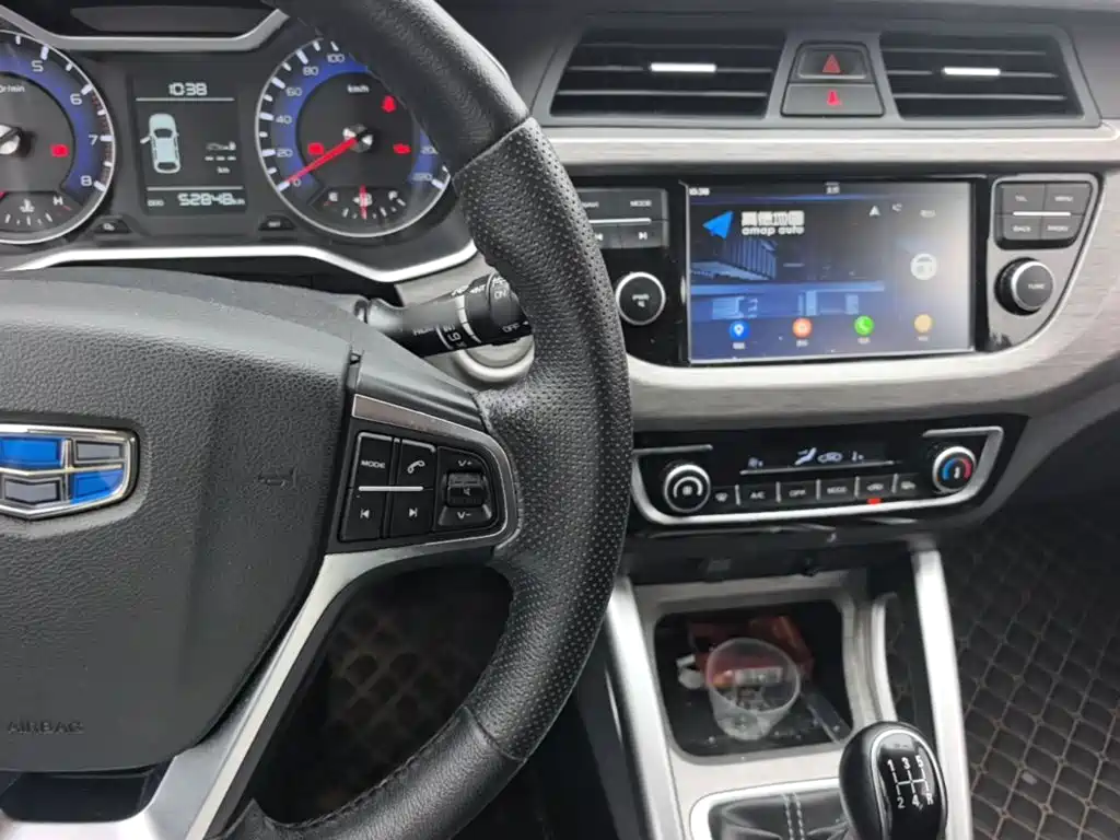 Geely Vision X3 — миниатюра 10