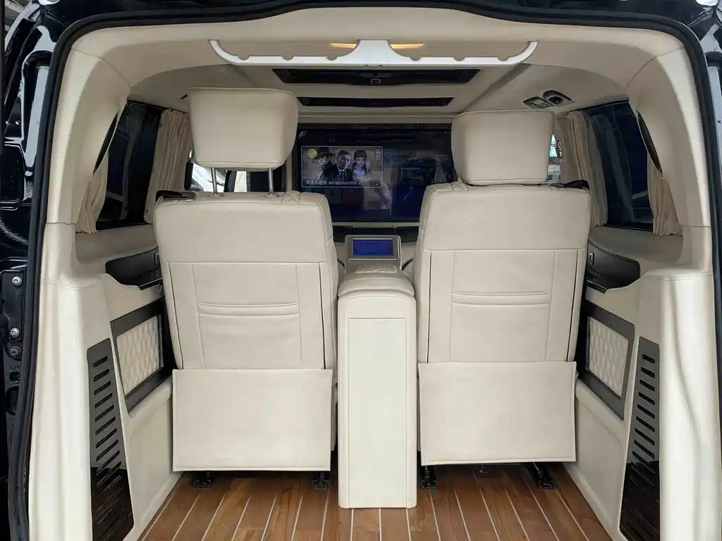 Mercedes-Benz Vito — миниатюра 8