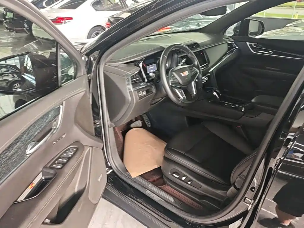 Cadillac XT5 — миниатюра 16