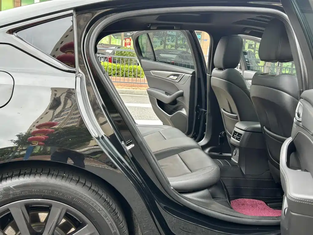 Cadillac CT5 — миниатюра 14