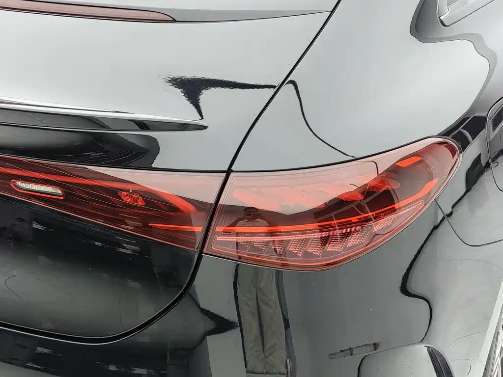 Mercedes-Benz EQE — миниатюра 9