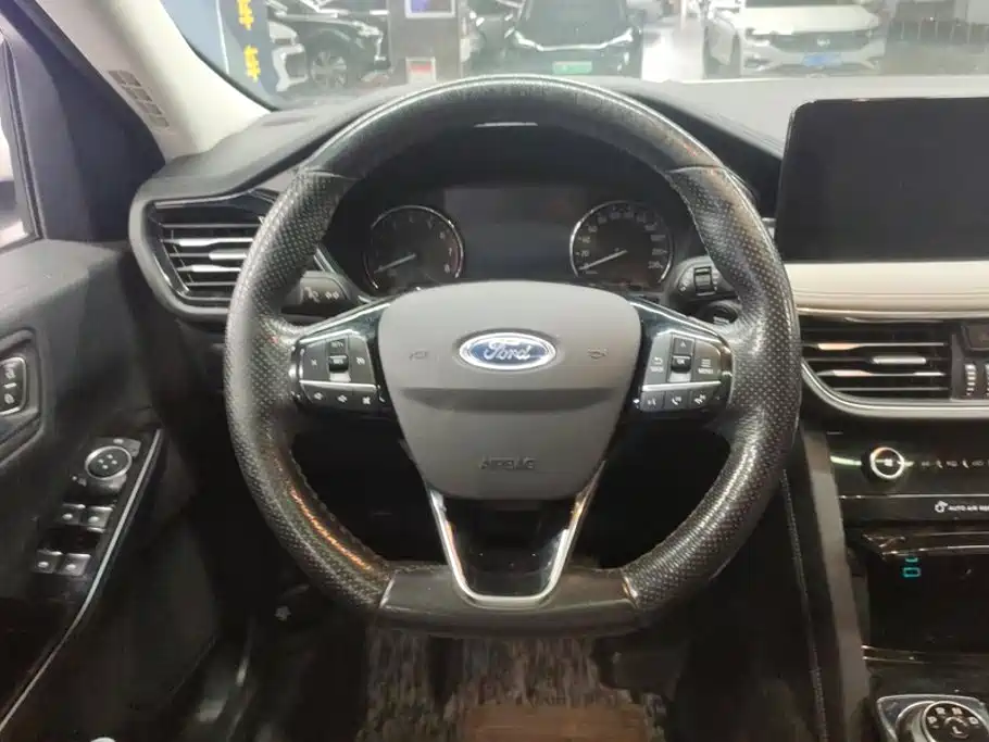 Ford Escape — миниатюра 15