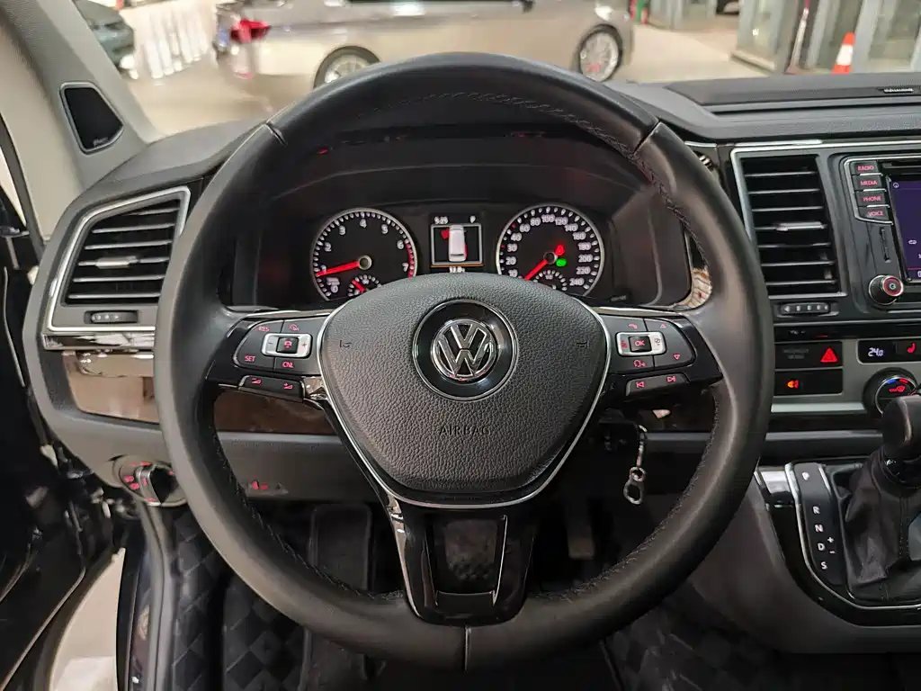 Volkswagen Multivan 2.0TSI 4WD Premium Edition 7 seats, фото 19