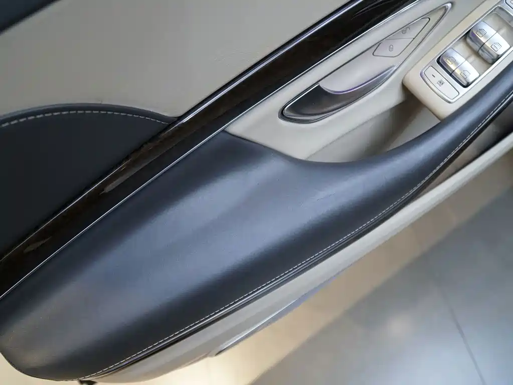 Mercedes-Benz S-Class — миниатюра 11