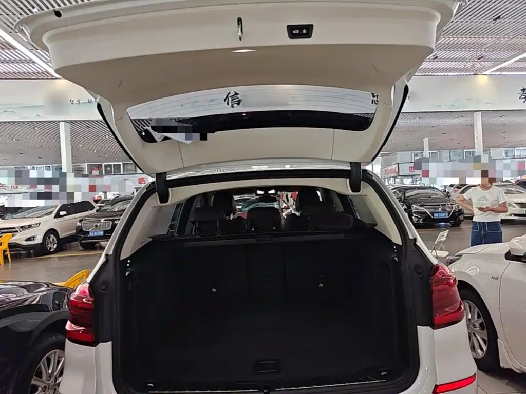 BMW X3 — миниатюра 15