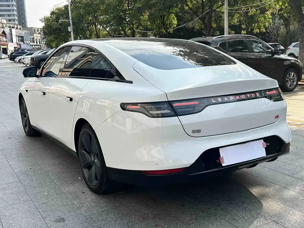 Leapmotor Leapmotor C01 — миниатюра 8