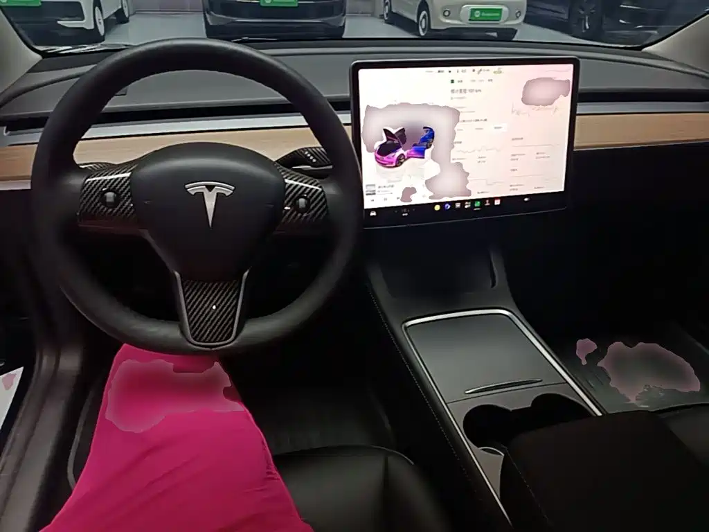 Tesla Model 3 — миниатюра 10