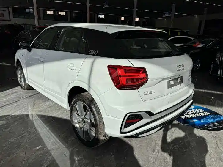 Audi Q2L 2025 35TFSI Fashion