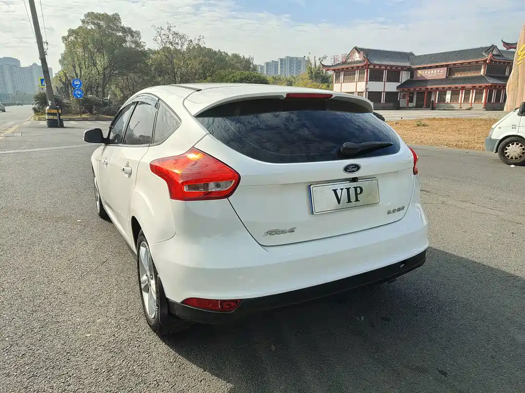Ford Focus — миниатюра 9