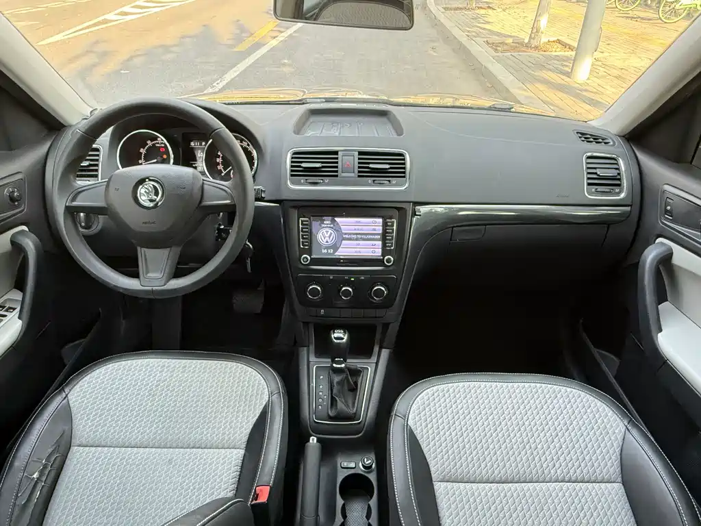 Skoda Yeti — миниатюра 13