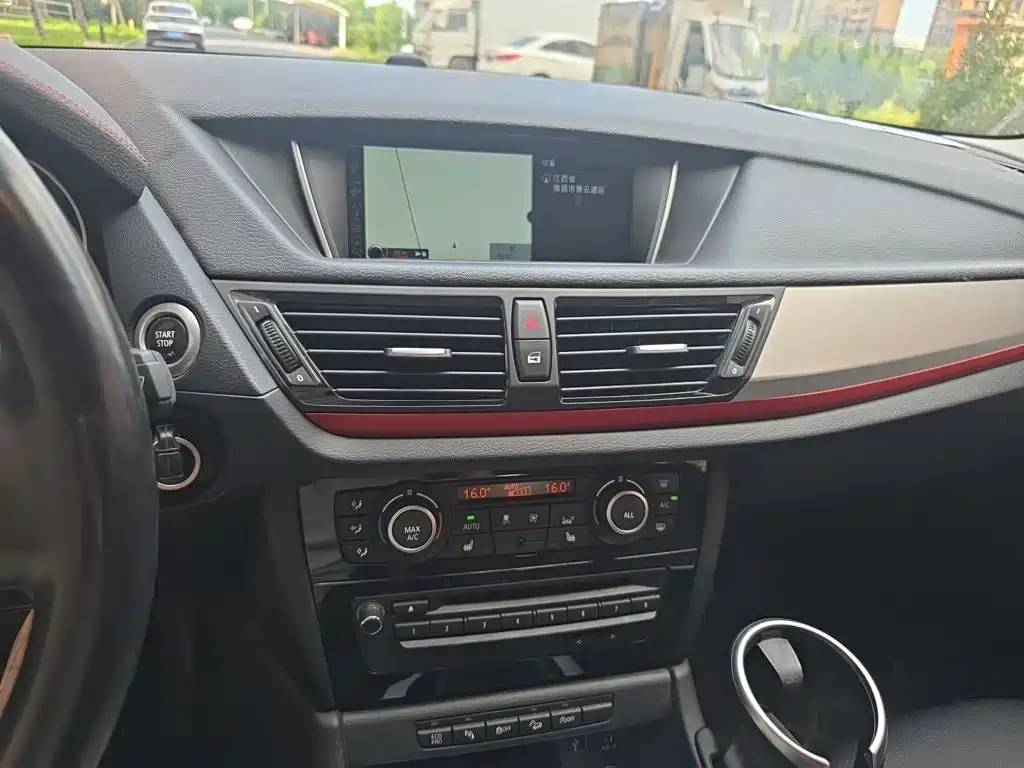 BMW X1 — миниатюра 9