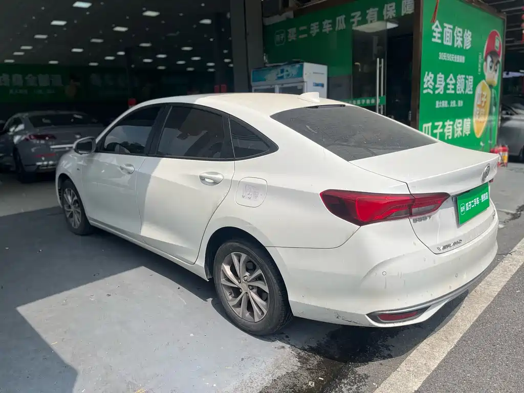 Buick Verano — миниатюра 11