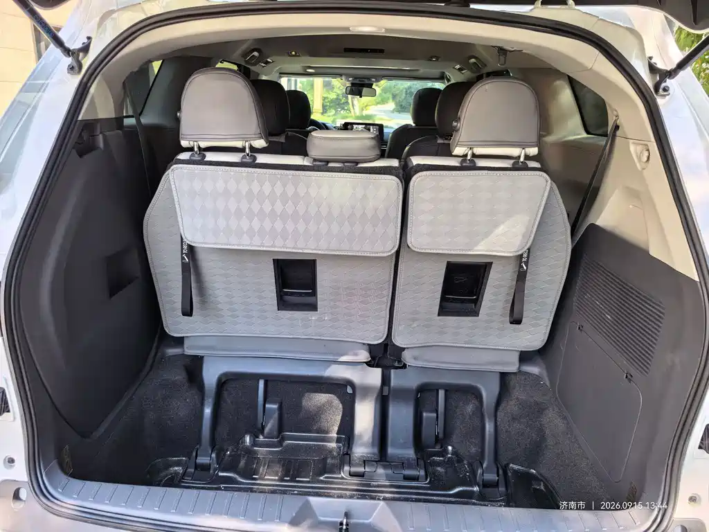 Toyota Granvia — миниатюра 10