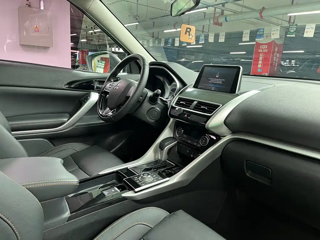 Mitsubishi Eclipse Cross — миниатюра 18