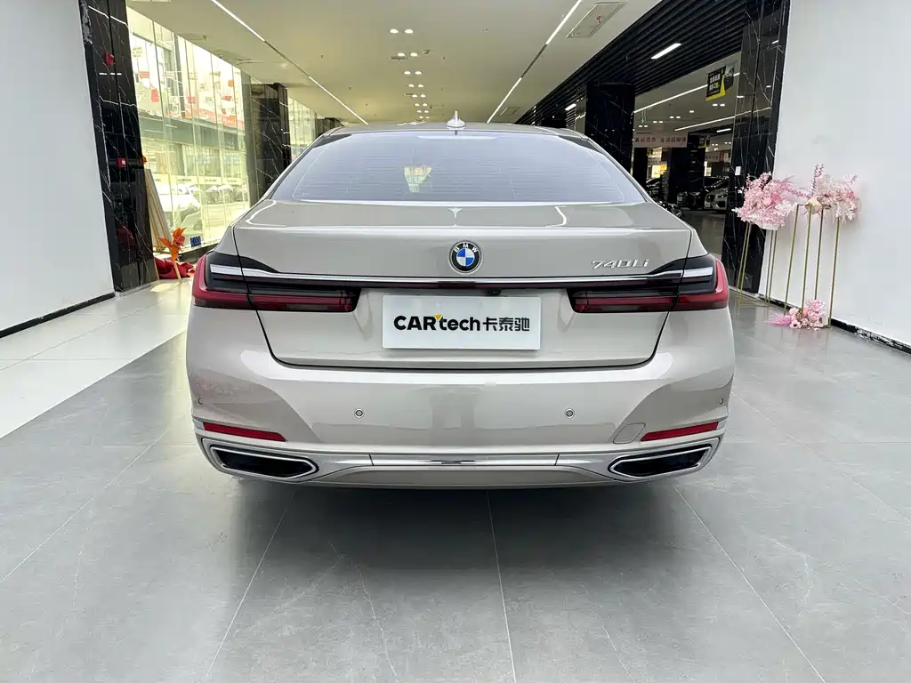 BMW 7 Series — миниатюра 4