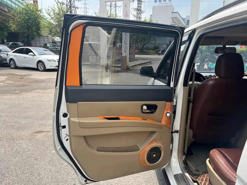 Wuling Hongguang — миниатюра 12