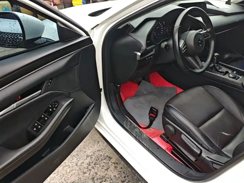 Mazda 3 Axela — миниатюра 16