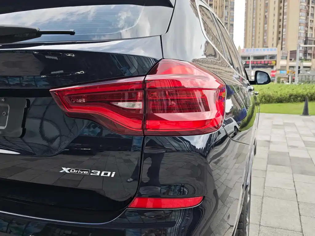 BMW X3 — миниатюра 9