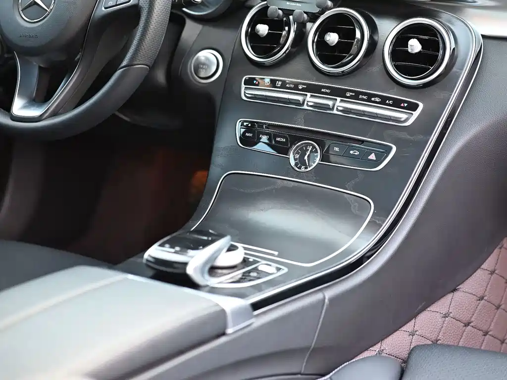 Mercedes-Benz C-Class — миниатюра 9