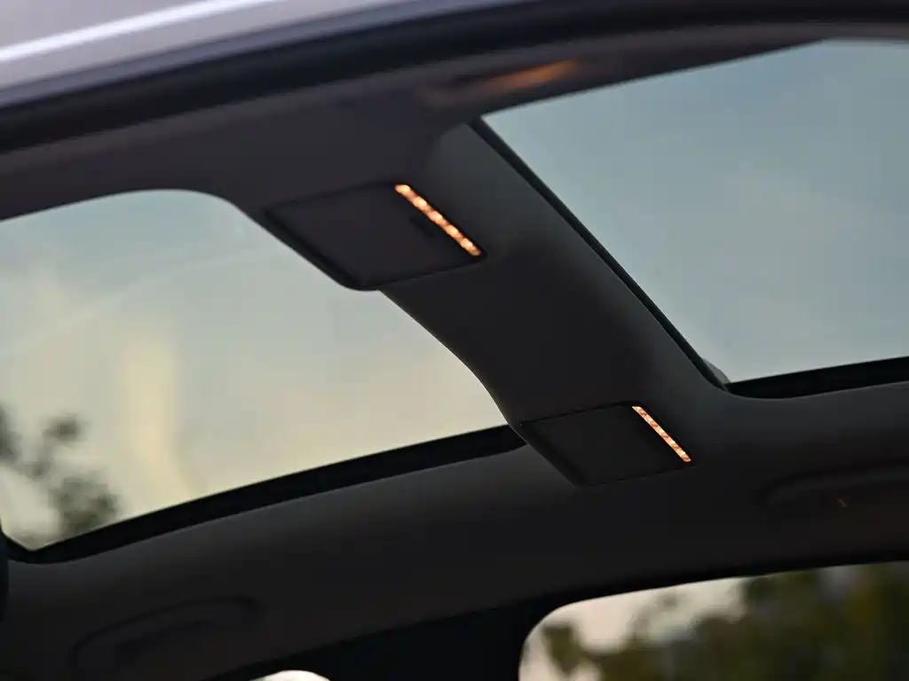 Mercedes-Benz C-Class — миниатюра 14