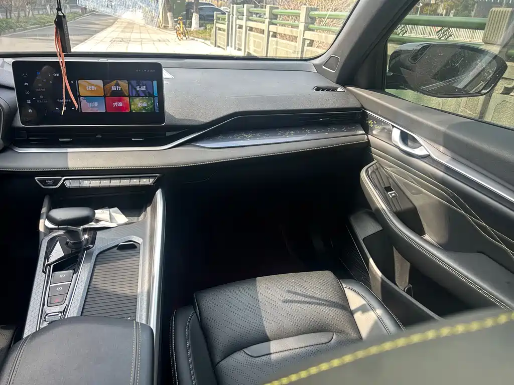 GEELY AUTOMOBILE XINGRUI