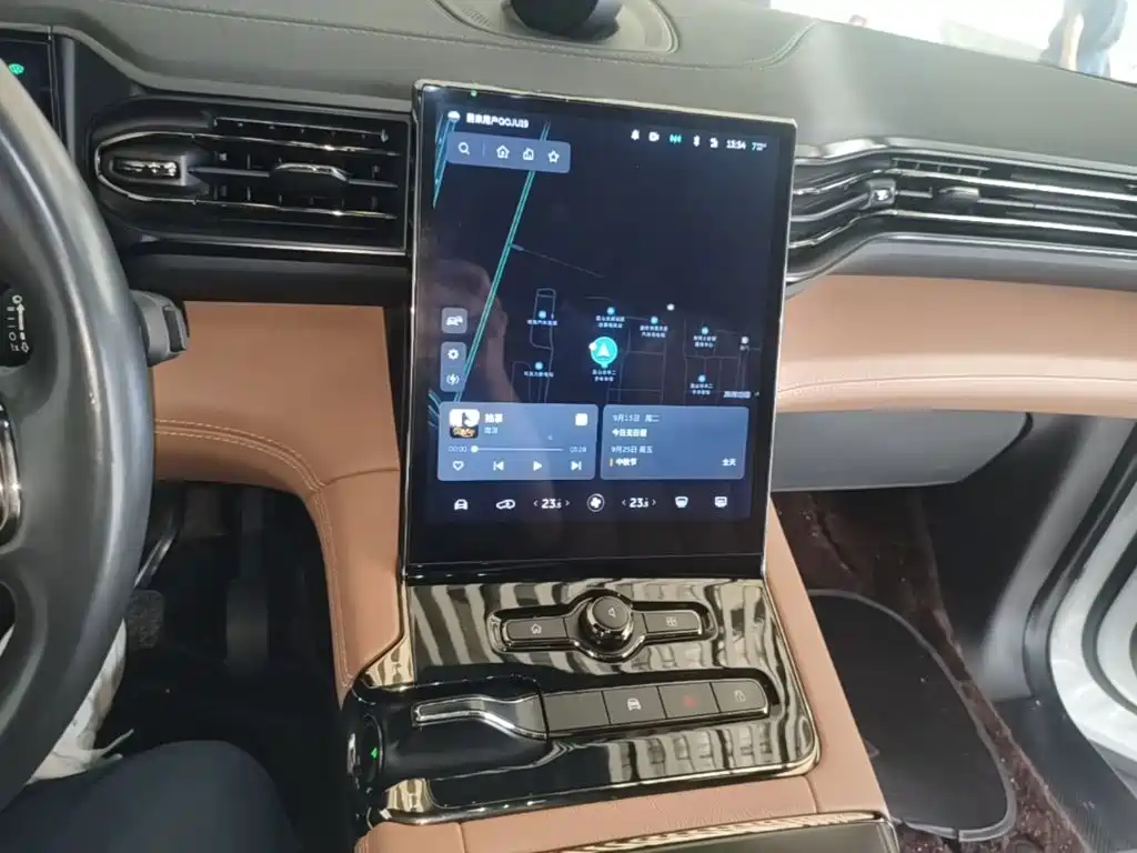 NIO ES8 — миниатюра 13