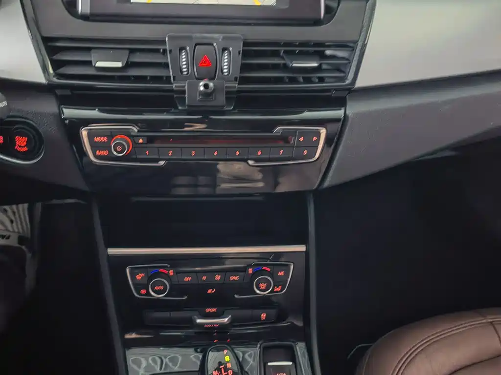 BMW 2 Series Gran Tourer — миниатюра 6