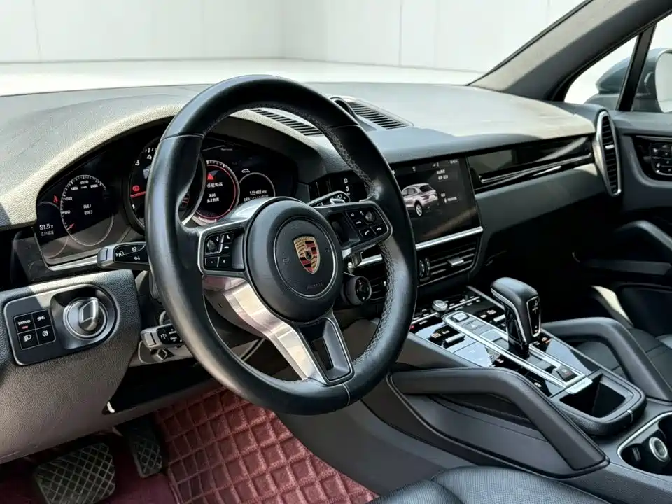 Porsche Cayenne — миниатюра 4