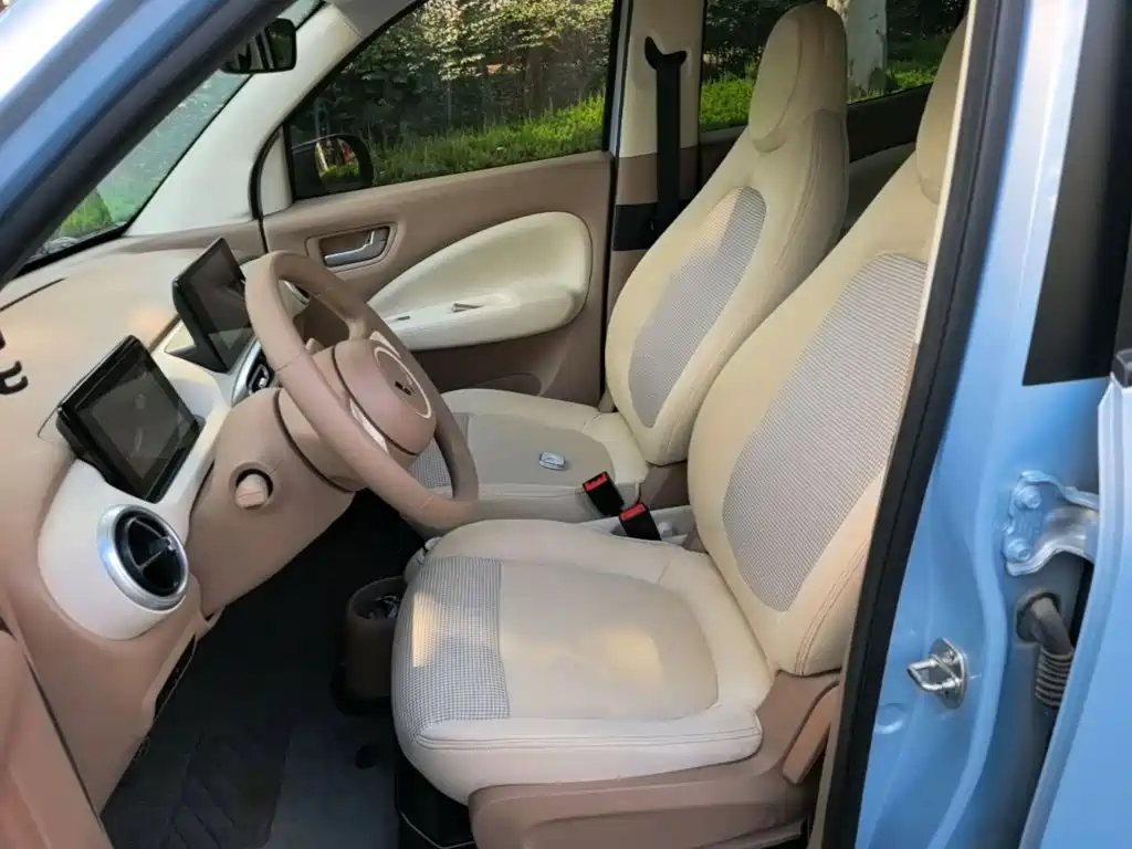 Wuling MINIEV — миниатюра 15