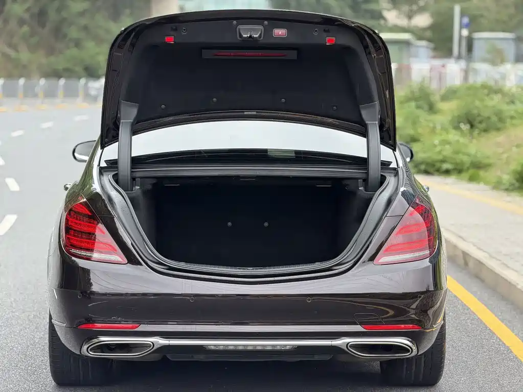 Mercedes-Benz S-Class — миниатюра 12