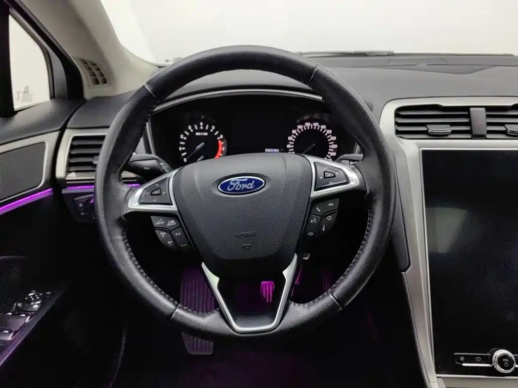Ford Mondeo — миниатюра 11