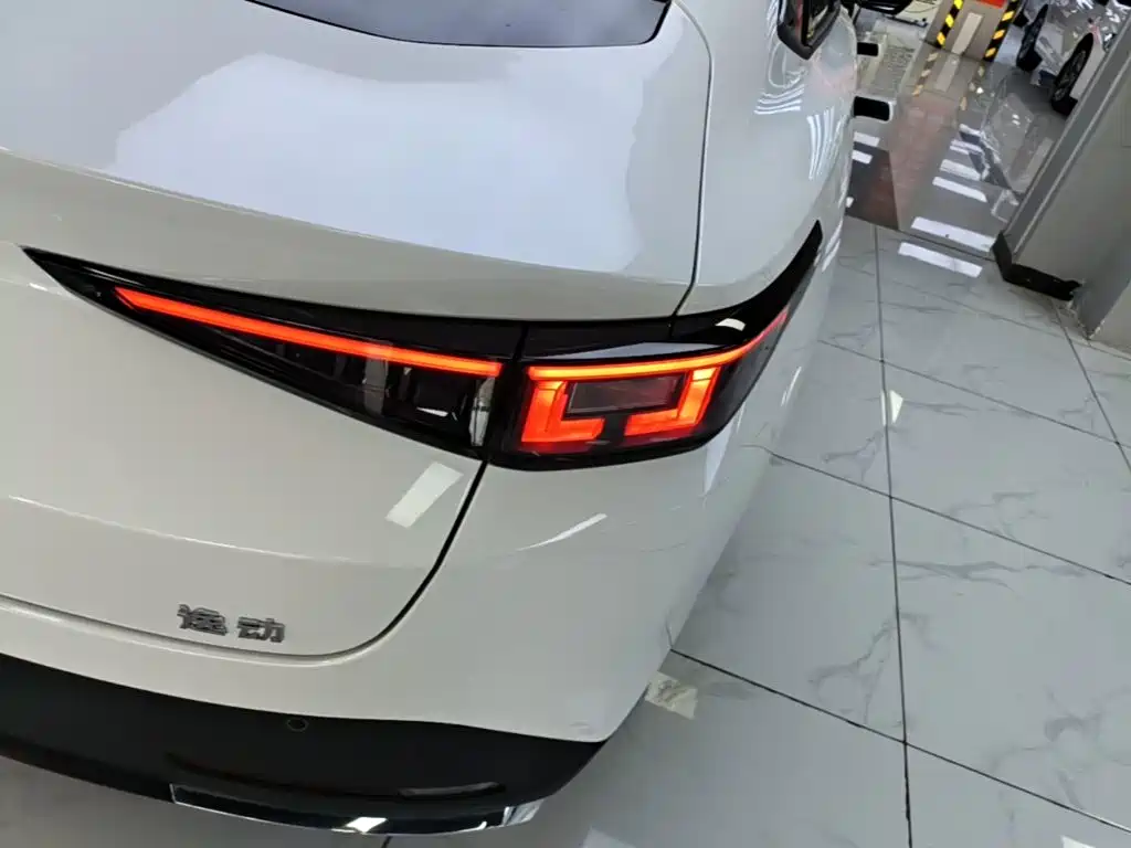 Changan Eado — миниатюра 8