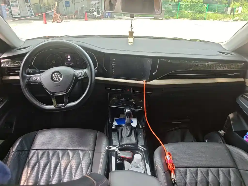 Volkswagen 帕萨特插电混动 — миниатюра 10