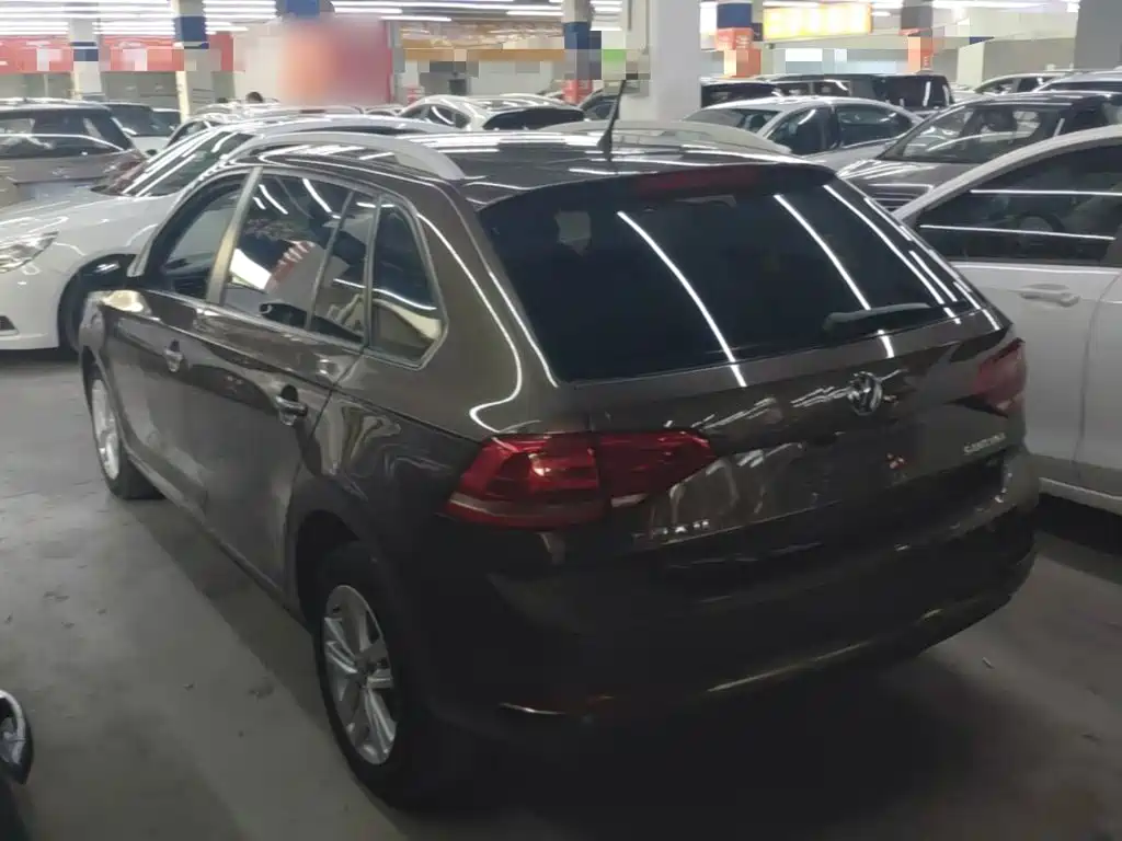 Volkswagen Santana — миниатюра 5