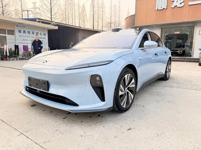 2025 Nio ET5