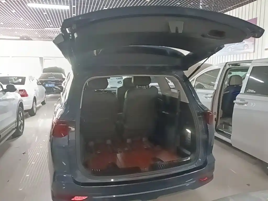 Wuling Victory — миниатюра 19