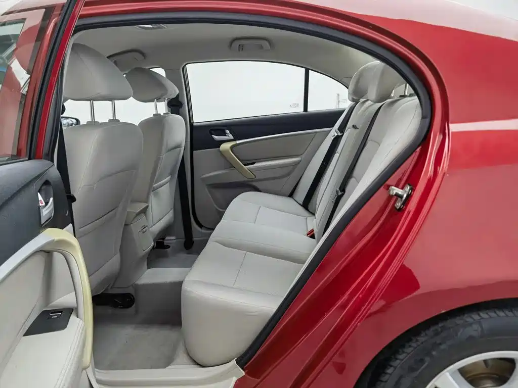 Geely Emgrand — миниатюра 15