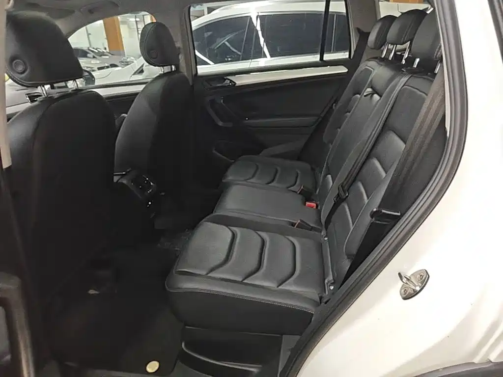 Volkswagen Tiguan L — миниатюра 17