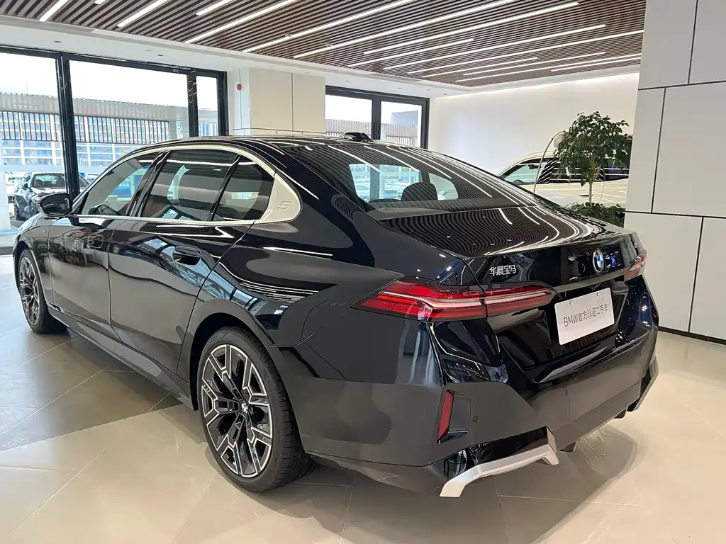 BMW 5 Series 5 2025 530Li Premium M Sport