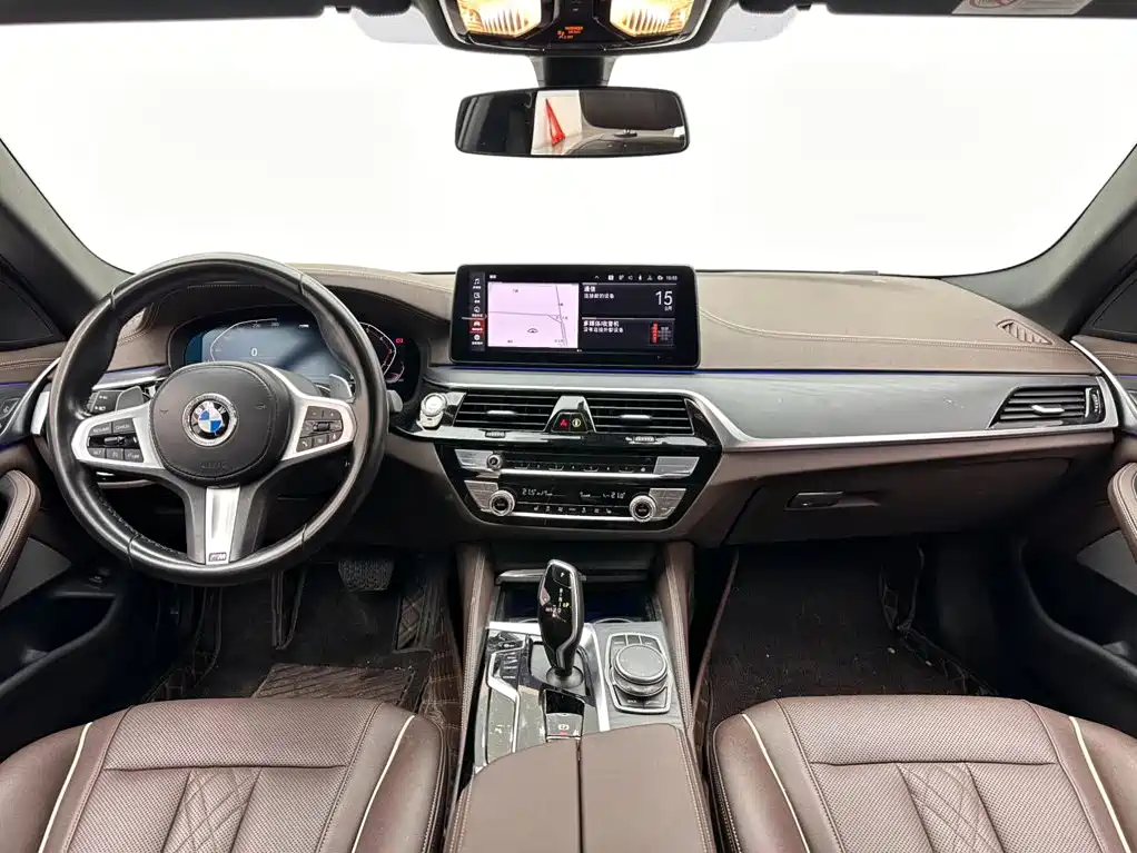 BMW 5 Series — миниатюра 10