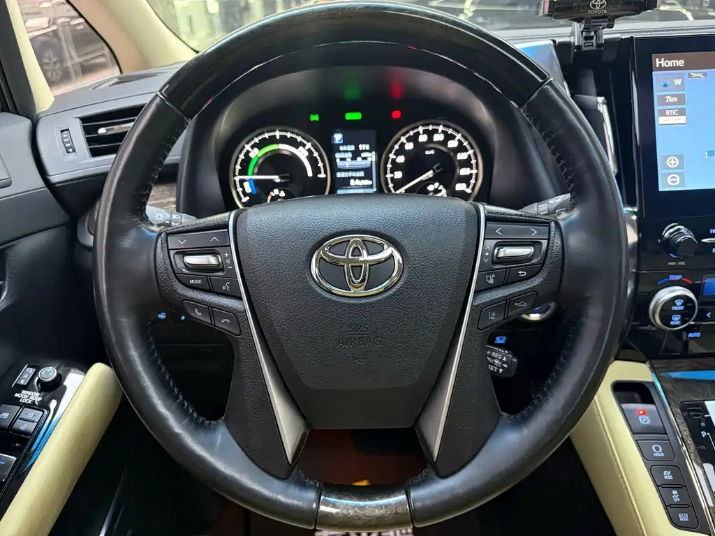 Toyota Vellfire — миниатюра 9
