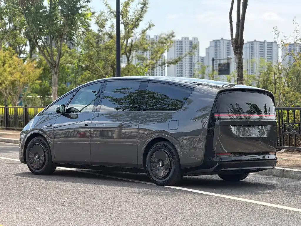 Li Auto Li MEGA — миниатюра 4