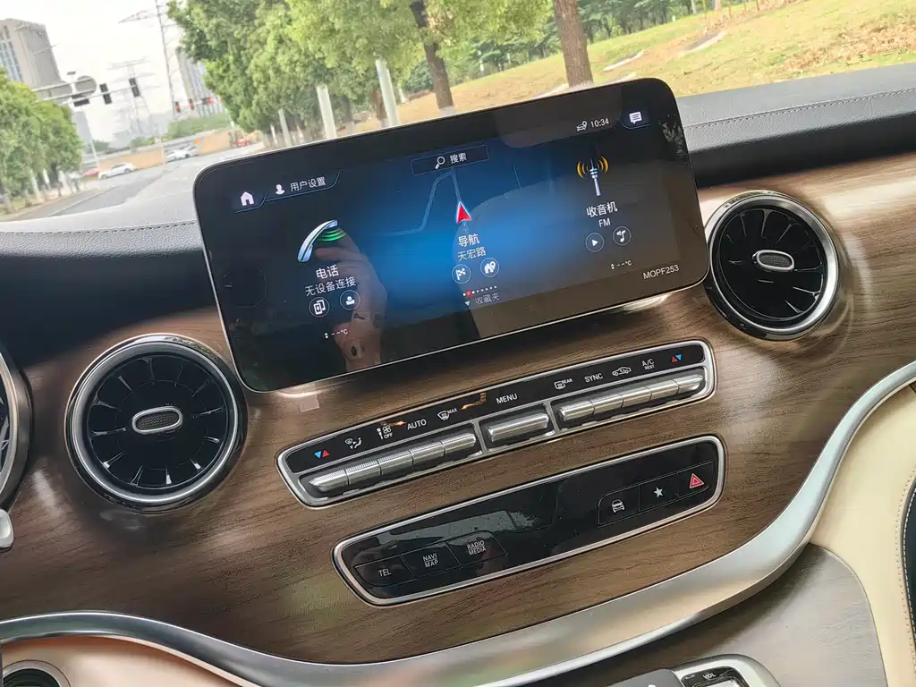 MERCEDES-BENZ V CLASS