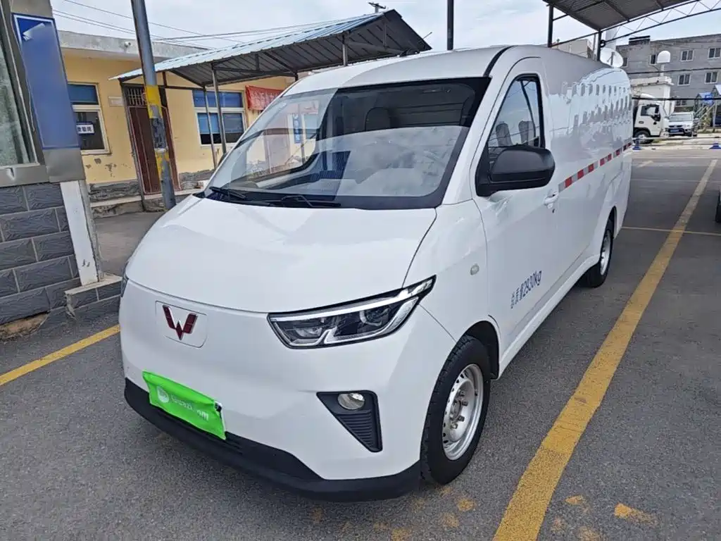 Wuling Yangguang — миниатюра 2