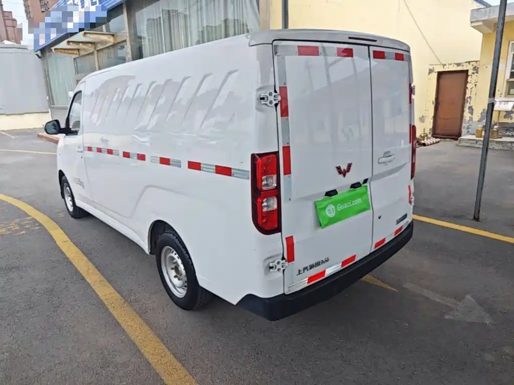 Wuling Yangguang — миниатюра 5