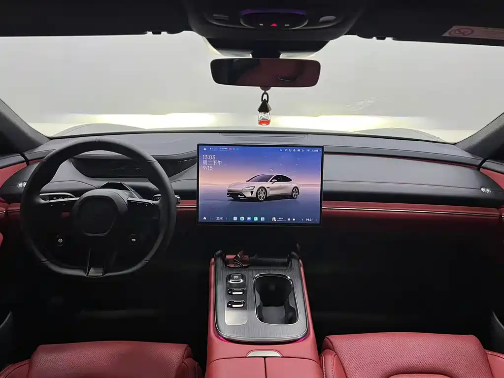 Xiaomi SU7 — миниатюра 4