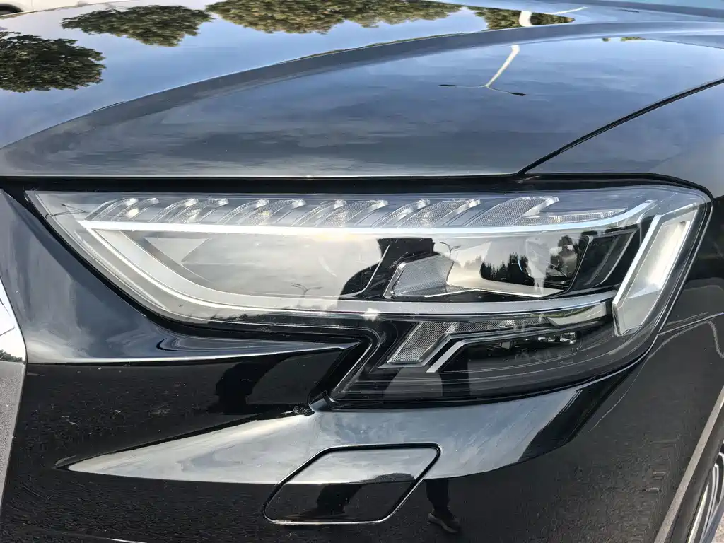 Audi A8 — миниатюра 10