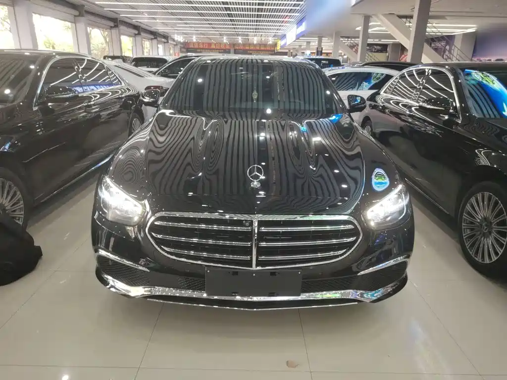 Mercedes-Benz E-Class — миниатюра 7