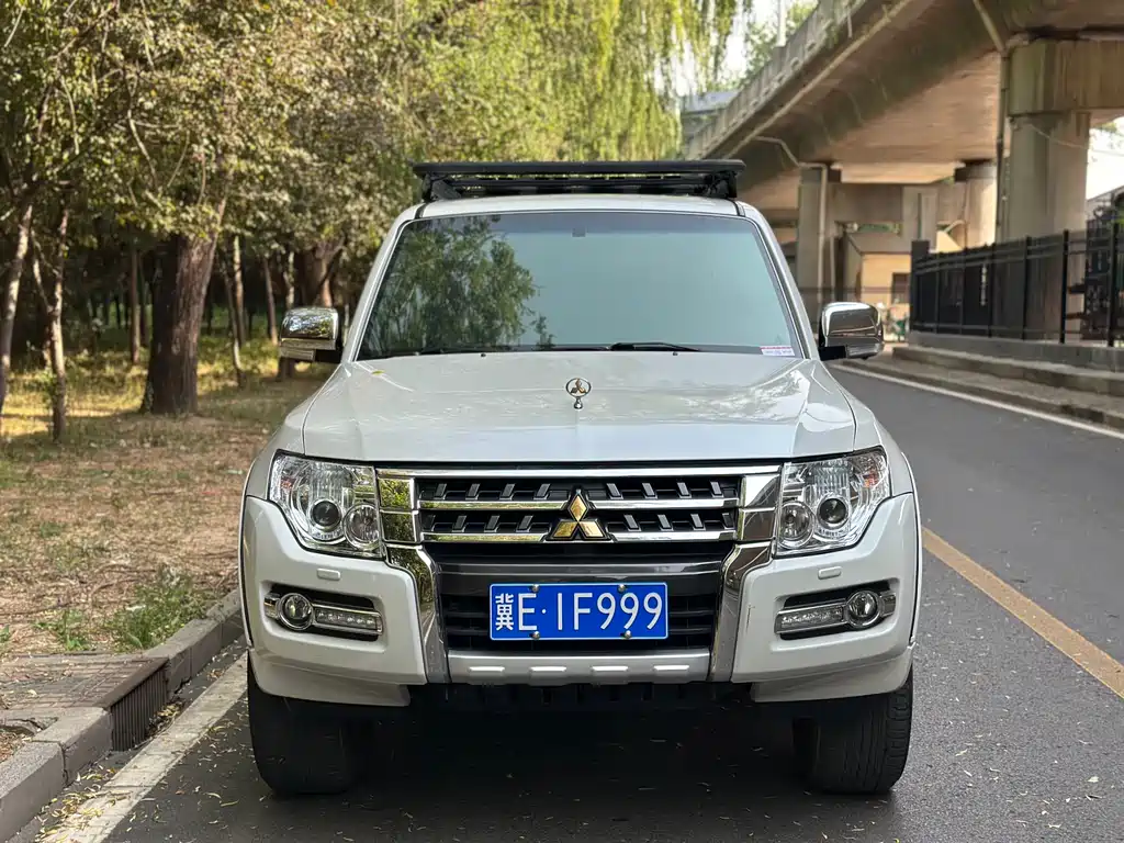 Mitsubishi V97 2020 3.8L