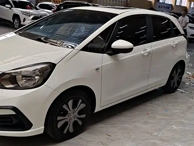 Купить Honda Fit